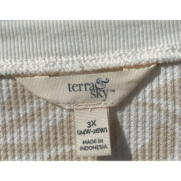 Terra & Sky Womens Plus Size 3X Beige & White Zebra Print Waffle Knit Henley Top - Picture 3 of 5